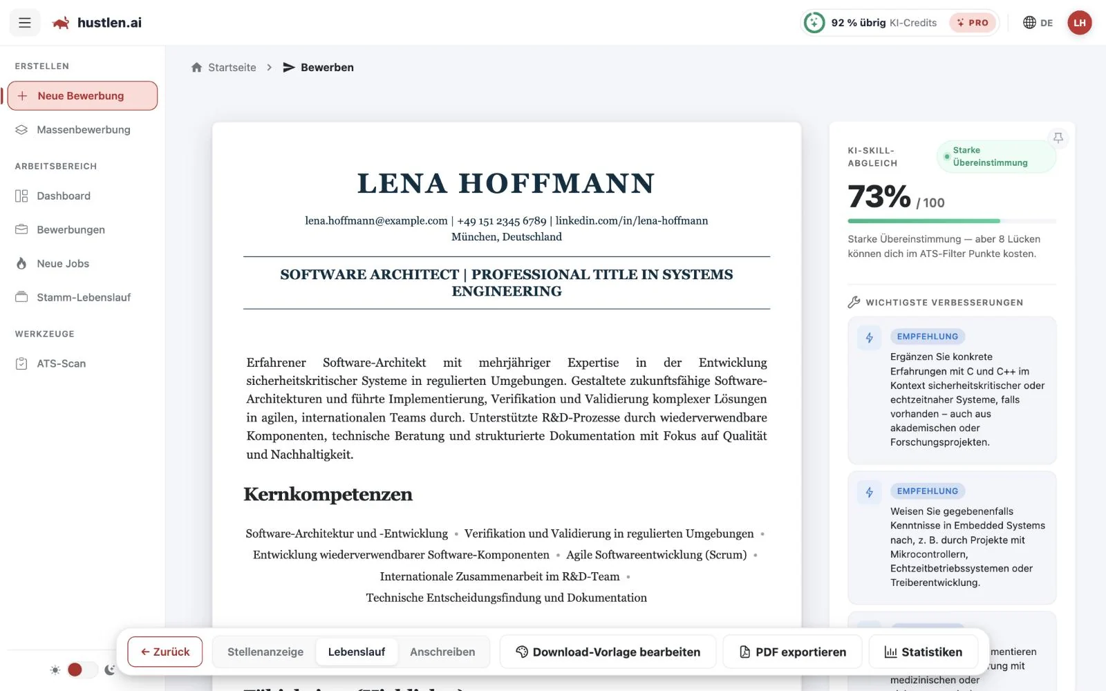 Ein angepasster Lebenslauf in hustlen.ai neben einem KI-Skill-Abgleich von 73 von 100 und konkreten Verbesserungsvorschlägen.